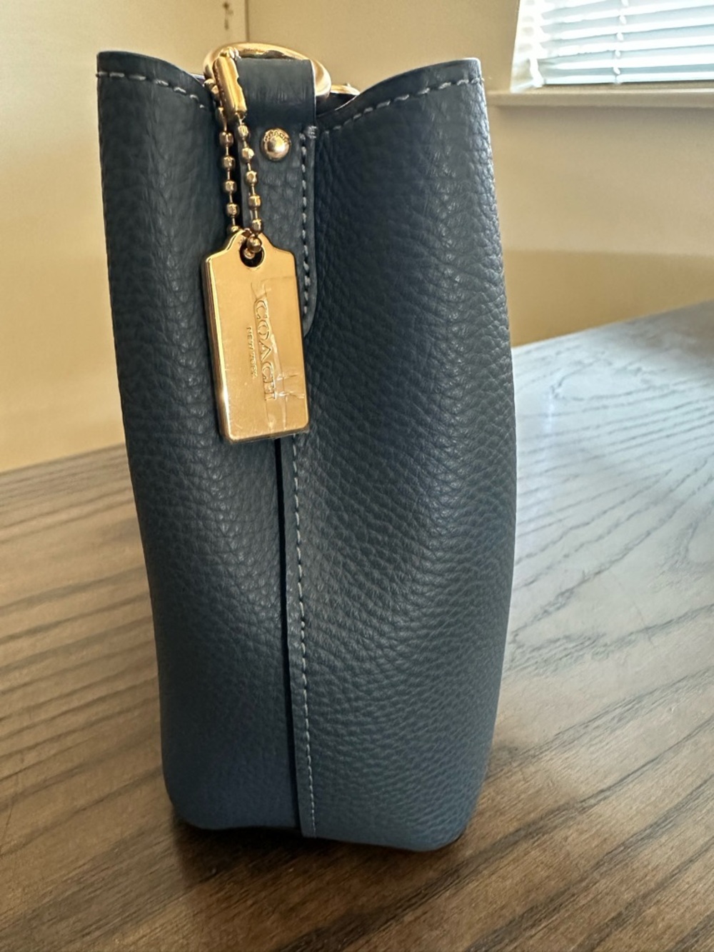 Coach Blue Pebbled Leather Bucket Bag with Gold Hardware - Picture 5 of 7